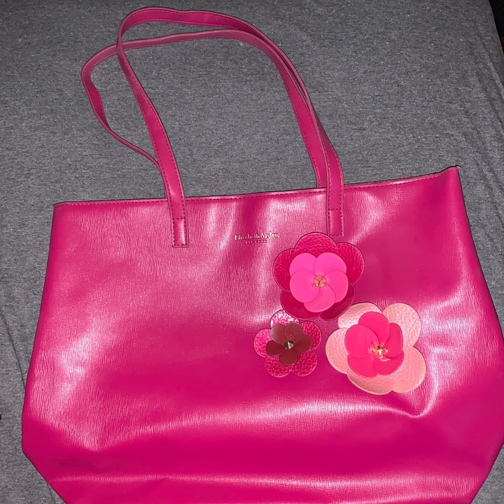 Hot pink tote ! 💕👏🏼